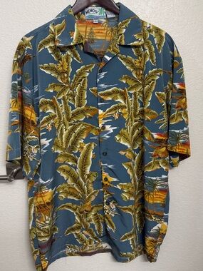 Mens Hawaiian shirt